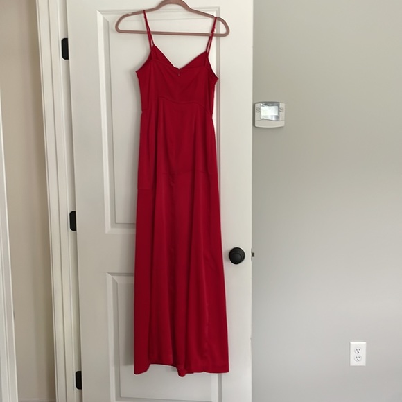 Red long dress - Picture 2 of 3